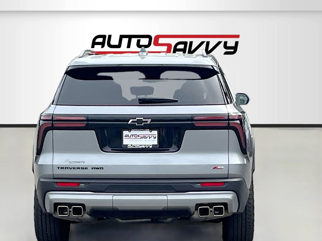Used 2025 Gray Chevrolet Z71 image 6