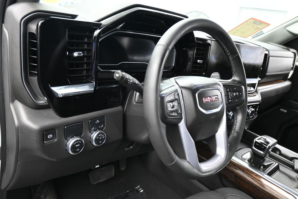Used 2023 Summit White GMC Elevation image 15