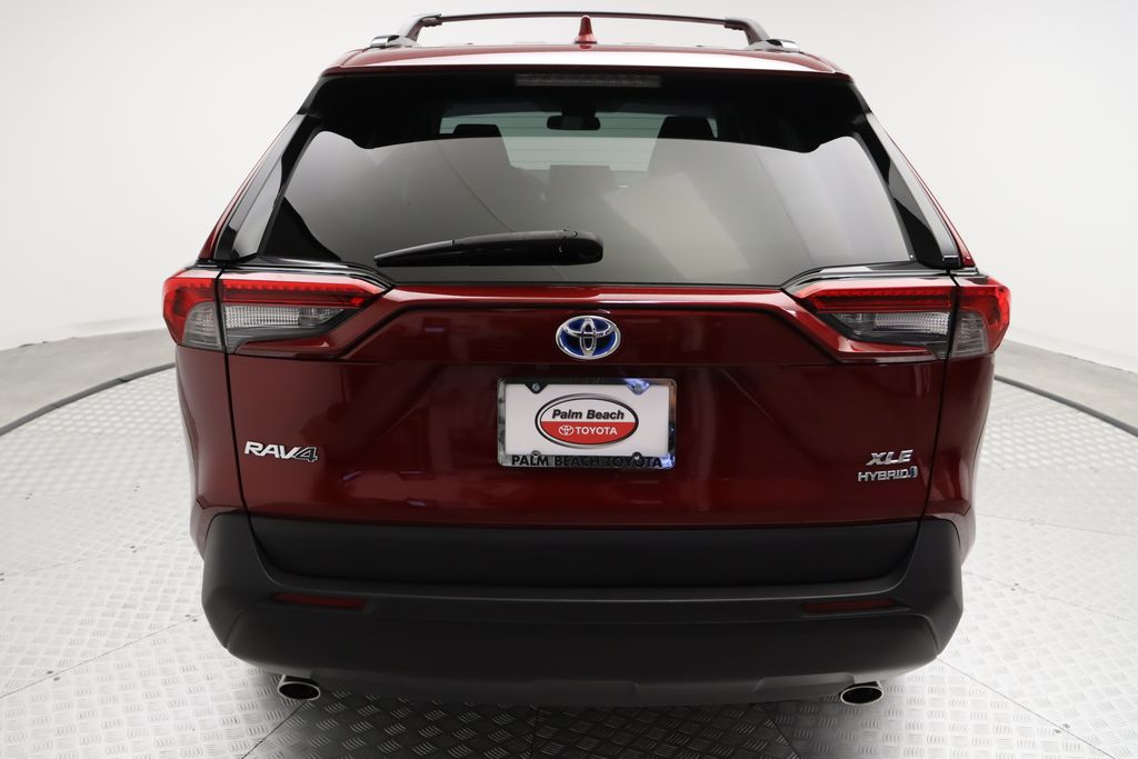 2022 Toyota RAV4 XLE 10