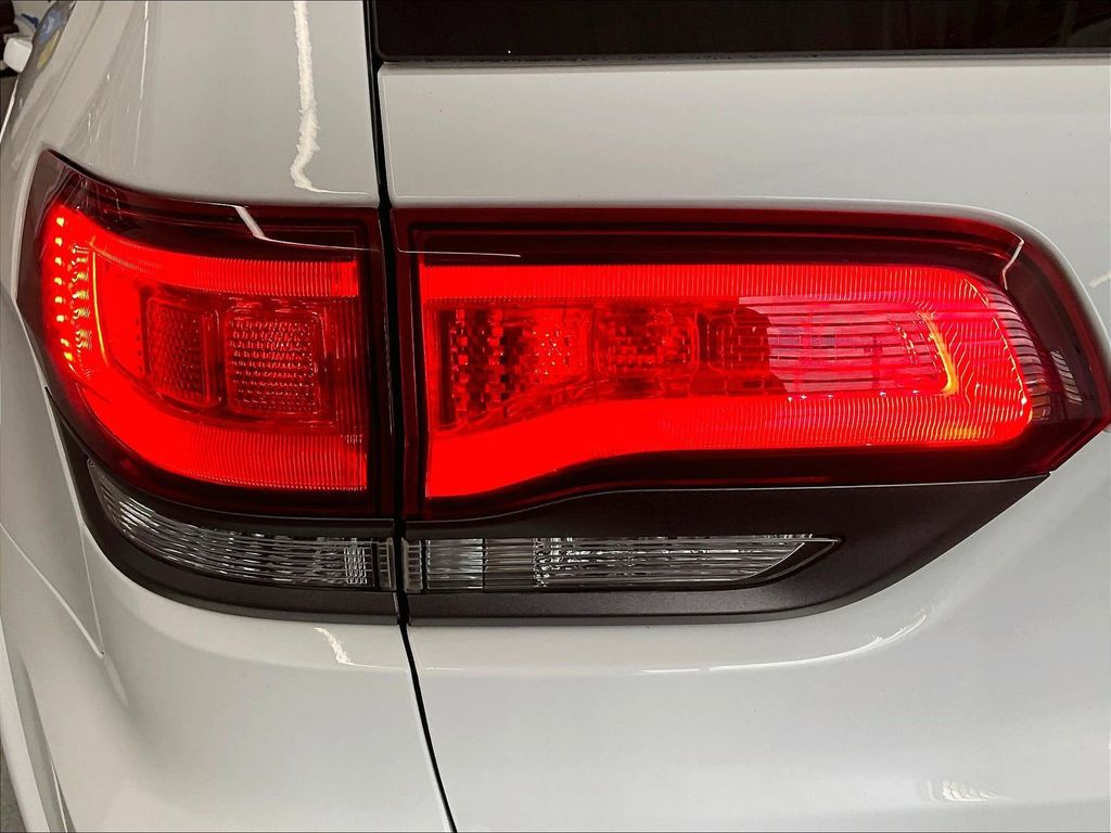 2021 Jeep Grand Cherokee — photo 31