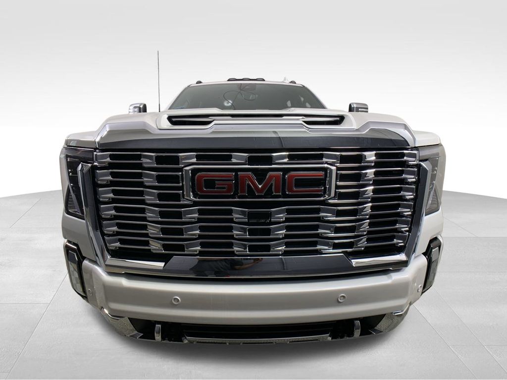 2025 GMC Sierra 2500HD Denali 10