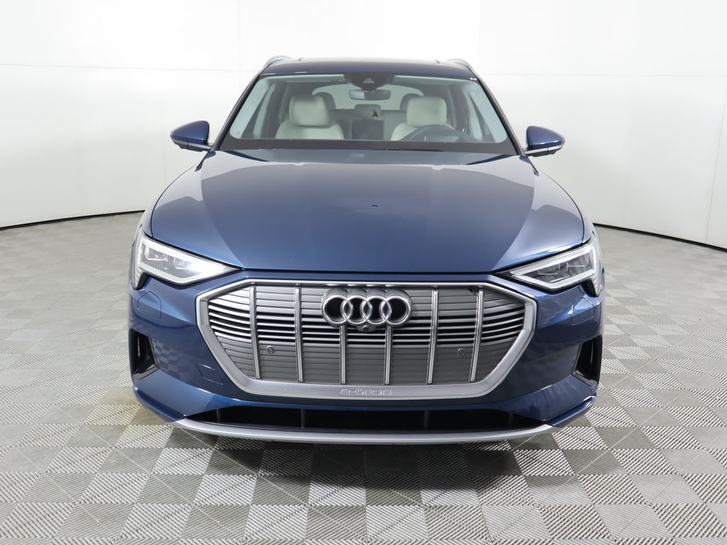 Thumbnail: 2019 Audi e-tron - 2