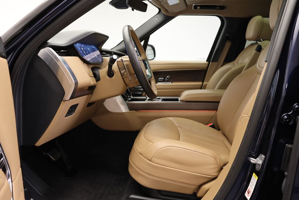 Thumbnail: 2023 Land Rover Range Rover - 30