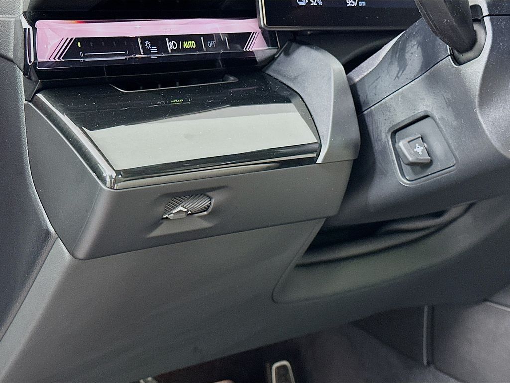 Thumbnail: 2025 BMW i5 - 10