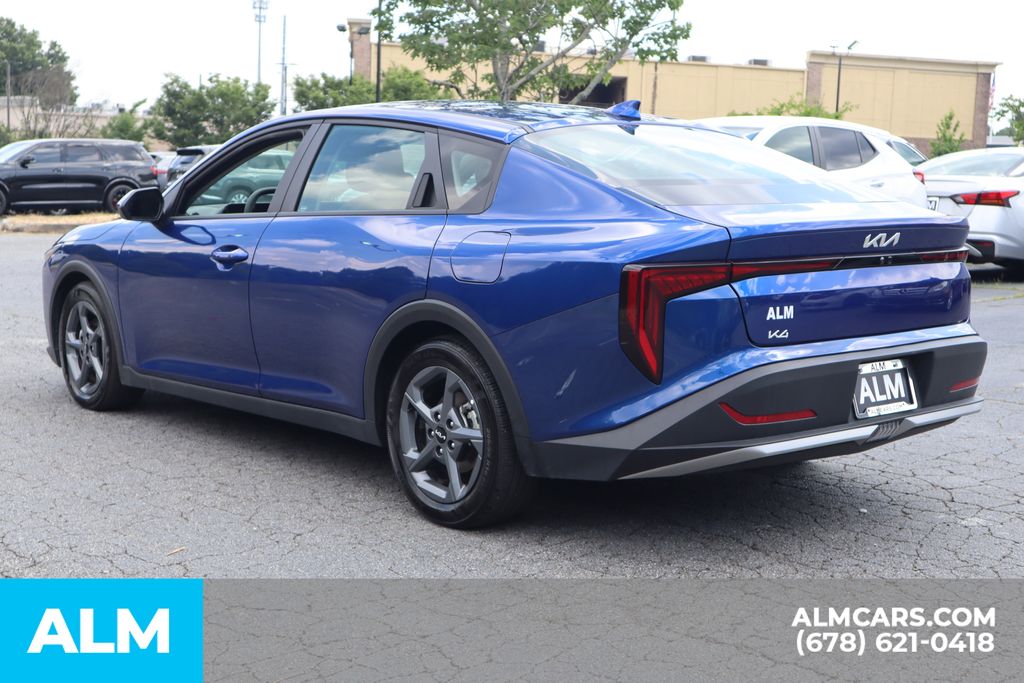 Used 2025 Blue Kia LXS image 9