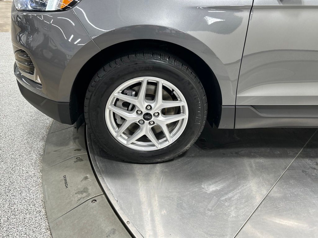 used 2024 Ford Edge car, priced at $29,917