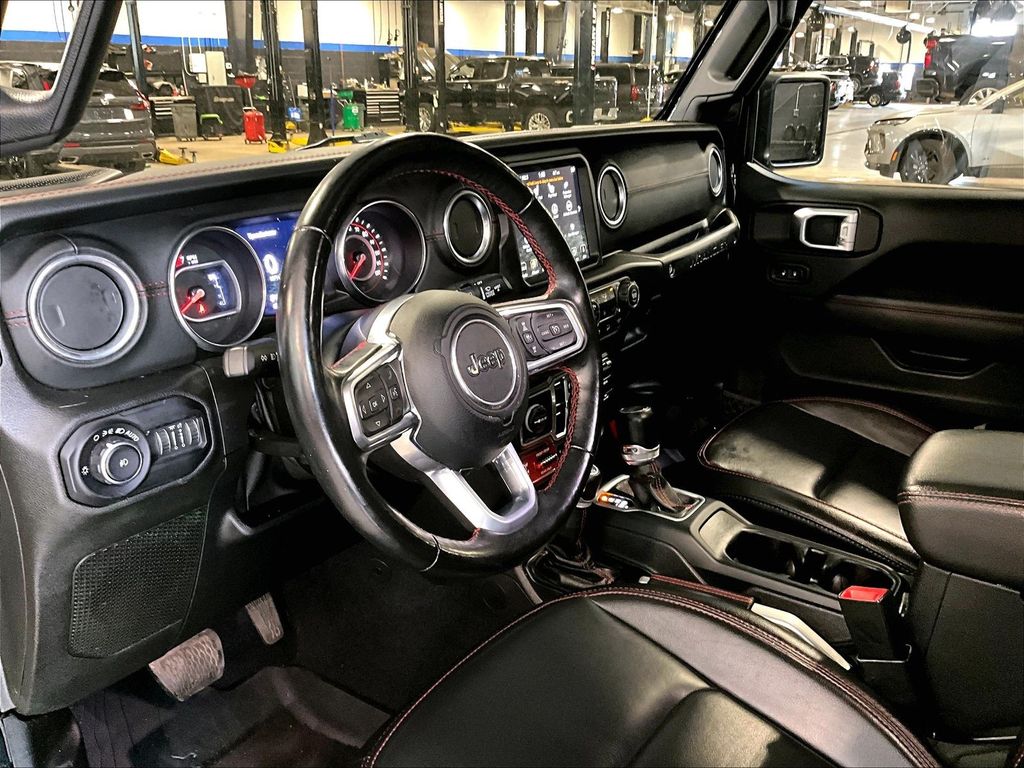 2020 Jeep Wrangler — photo 8