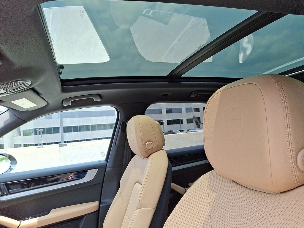 Thumbnail: 2025 Porsche Cayenne - 16