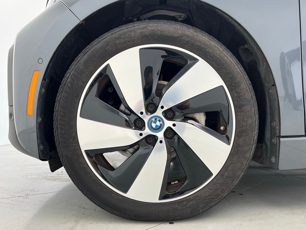 Thumbnail: 2019 BMW i3 - 24