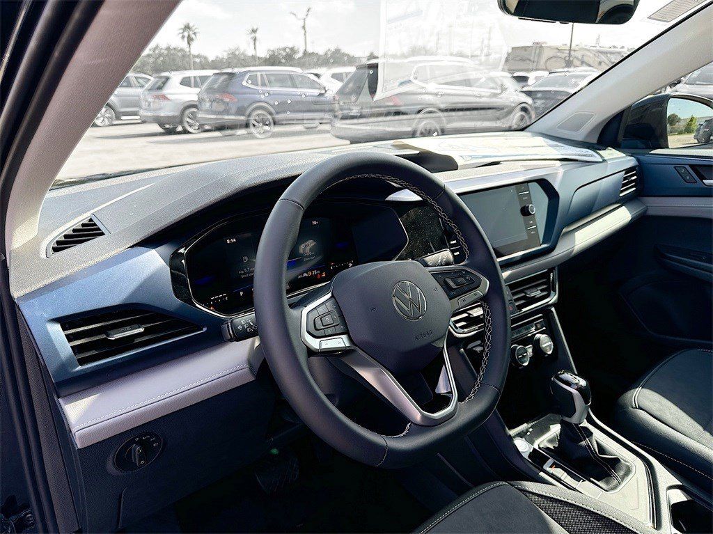 New 2024 Black Pearl Volkswagen 1.5T SE image 9
