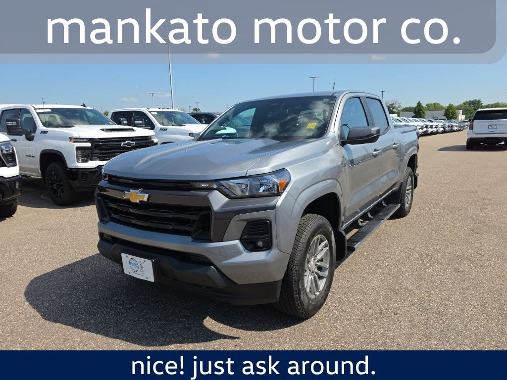 Sterling Gray Metallic 2024 Chevrolet Colorado Pickup Truck Four-Wheel Drive 8-Speed Automatic