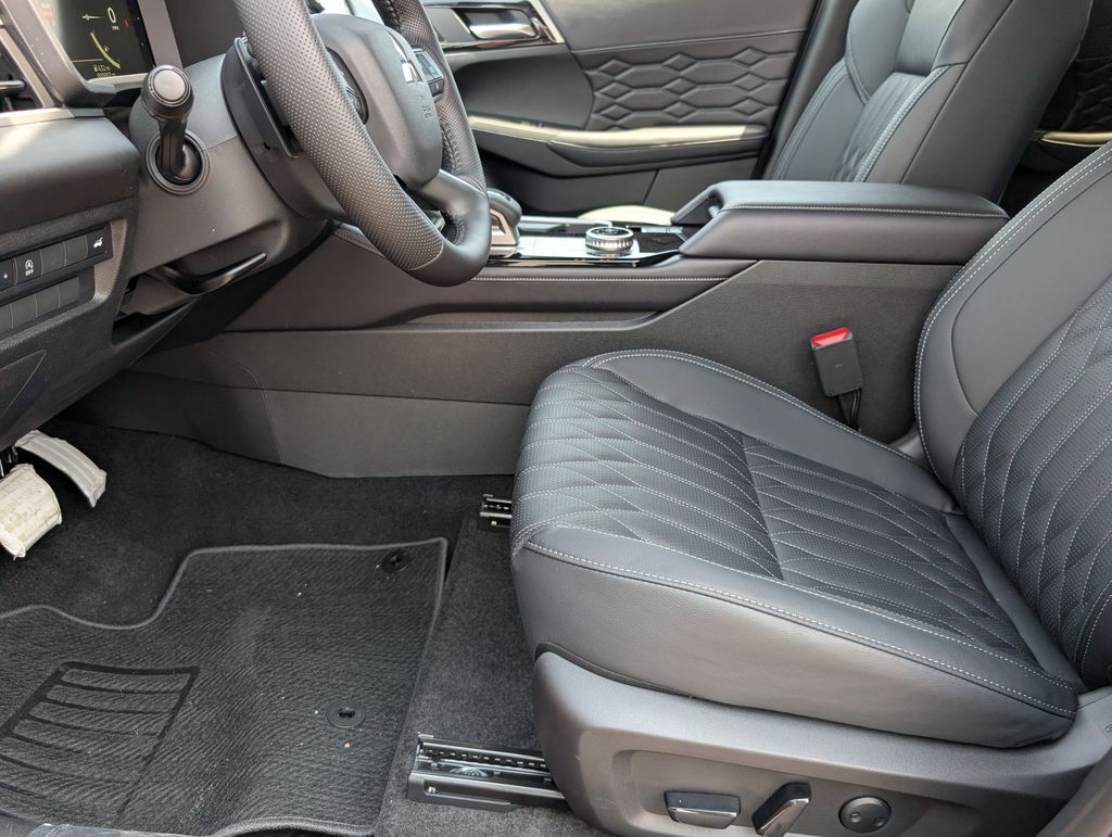 New 2026 Mitsubishi Outlander SUV