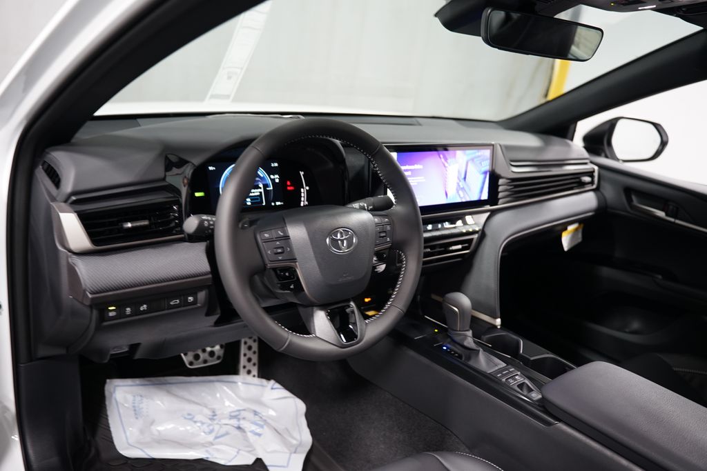 Thumbnail: 2025 Toyota Camry - 11