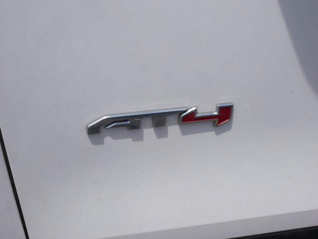 2022 Summit White GMC Terrain AT4 AWD SUV