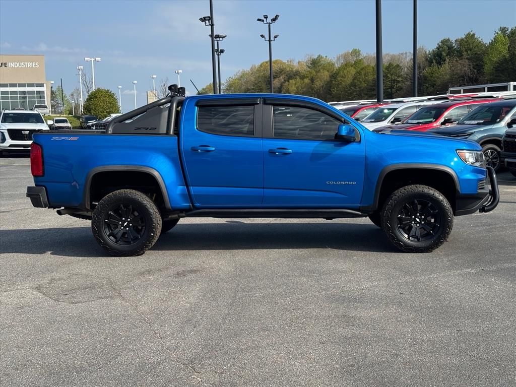 View vehicle photo 2