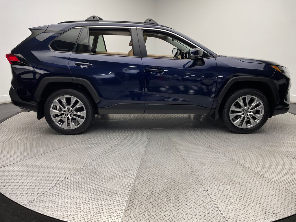 2024 Toyota RAV4 XLE Premium 4