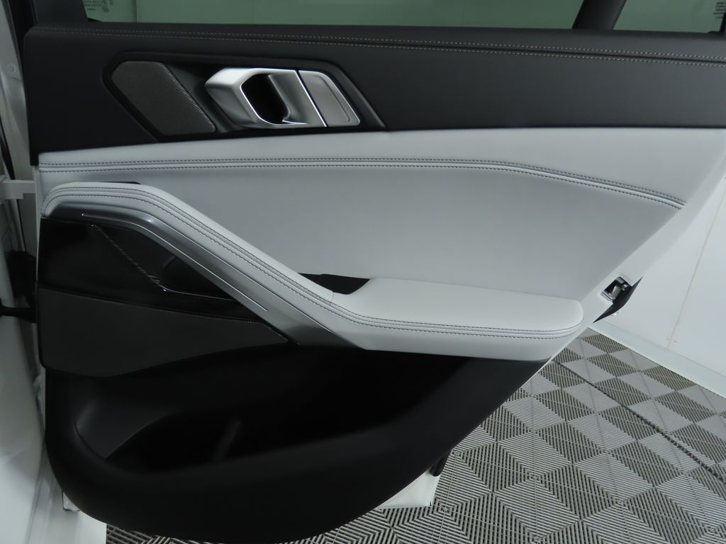 Thumbnail: 2026 BMW X6 - 28