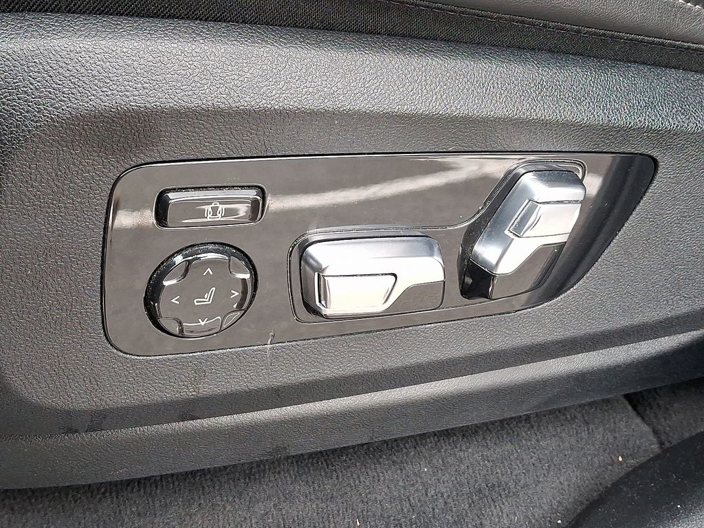 Thumbnail: 2024 BMW X5 - 15