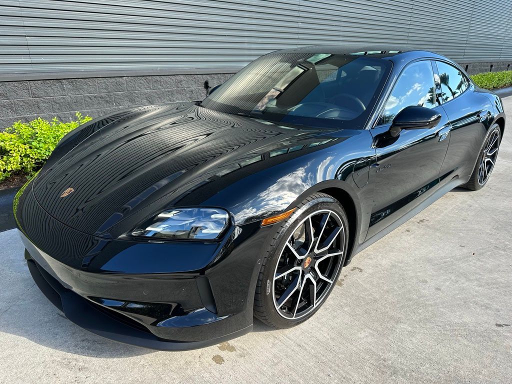 Thumbnail: 2025 Porsche Taycan - 7