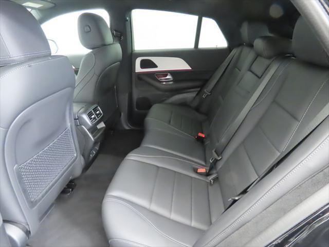 Thumbnail: 2026 Mercedes-Benz GLE - 22