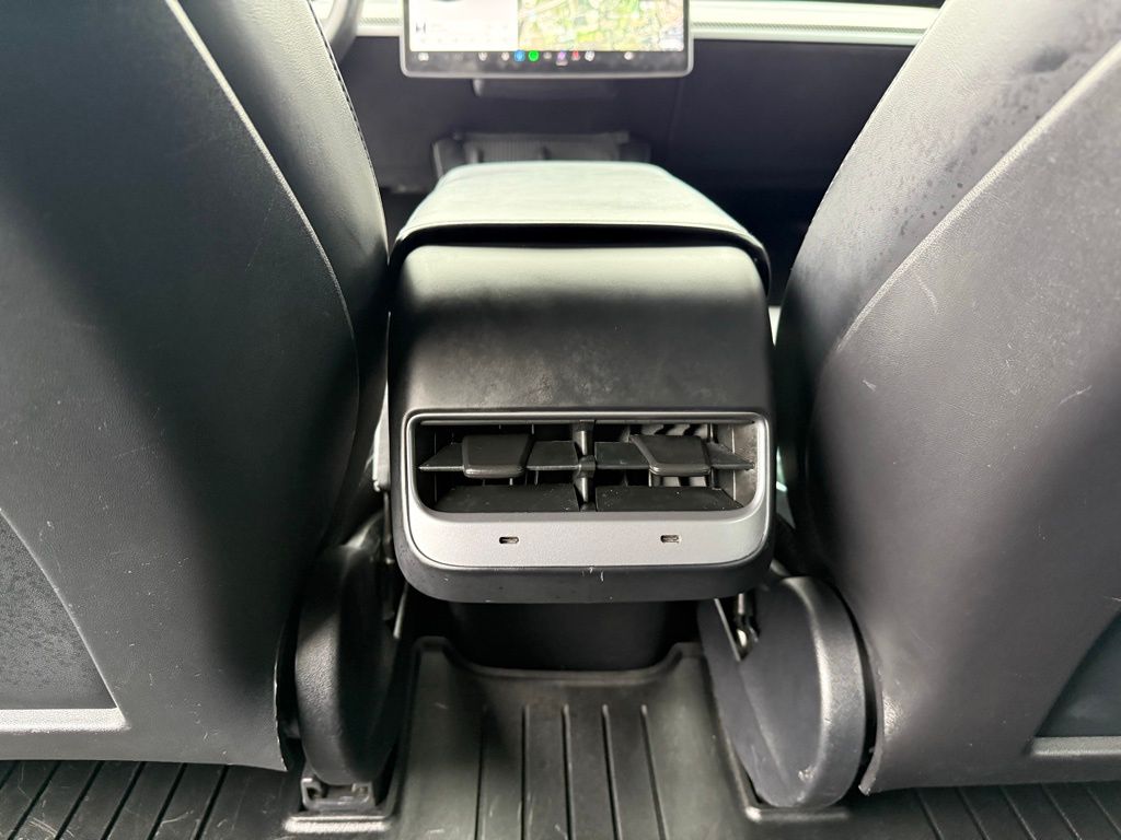 Thumbnail: 2021 Tesla Model 3 - 21