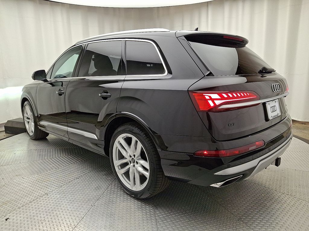 Thumbnail: 2025 Audi Q7 - 4