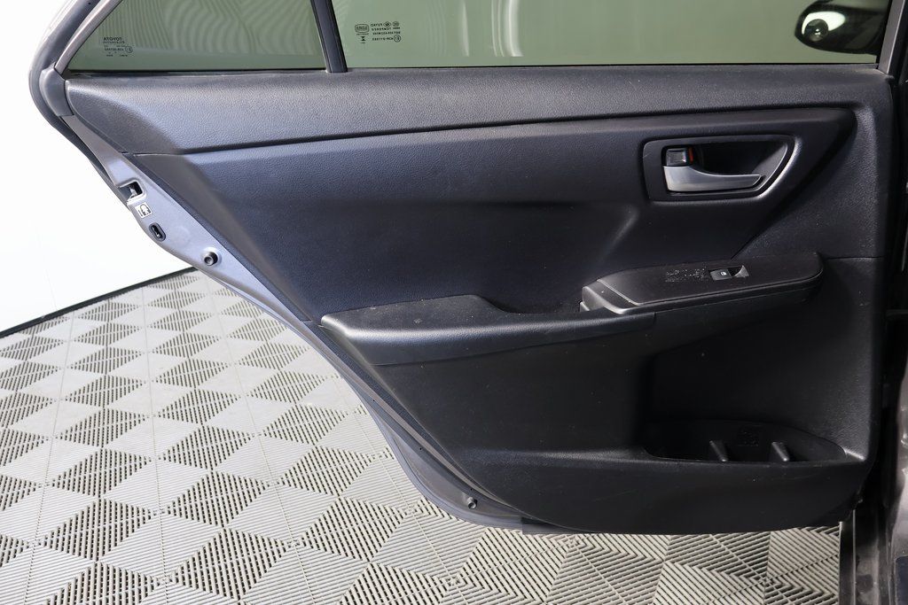 Thumbnail: 2017 Toyota Camry - 13