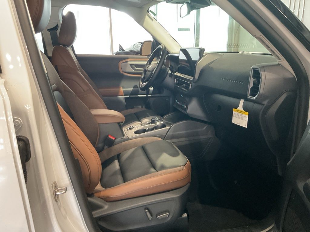 New 2025 White Ford Outer Banks image 21