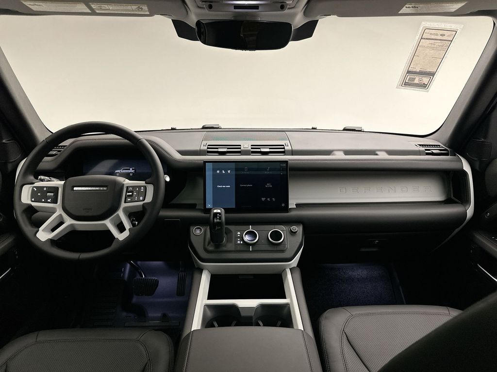 2025 Land Rover Defender 110 7