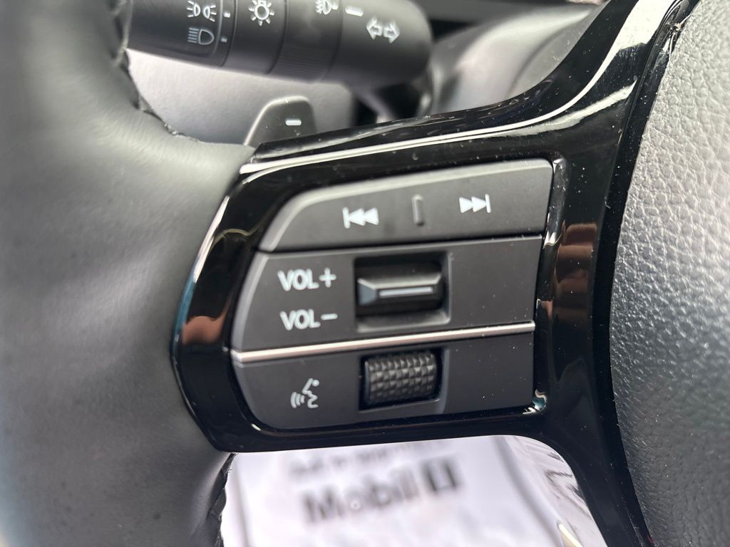 Used 2025 Honda Pilot SUV