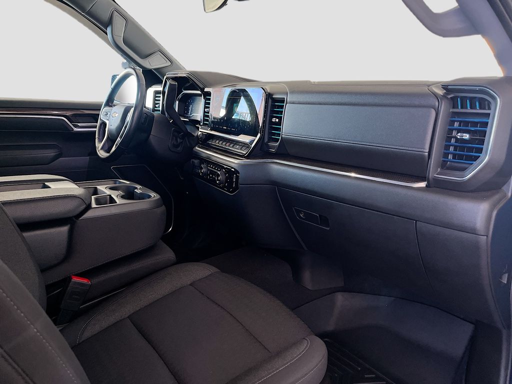 Used 2022 Blue Chevrolet RST image 29