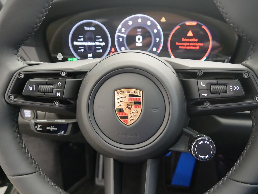 Thumbnail: 2026 Porsche 911 - 21