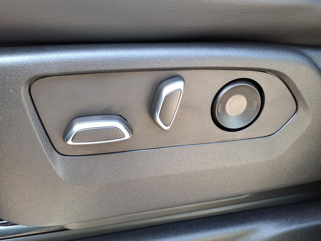 CadillacEscalade19