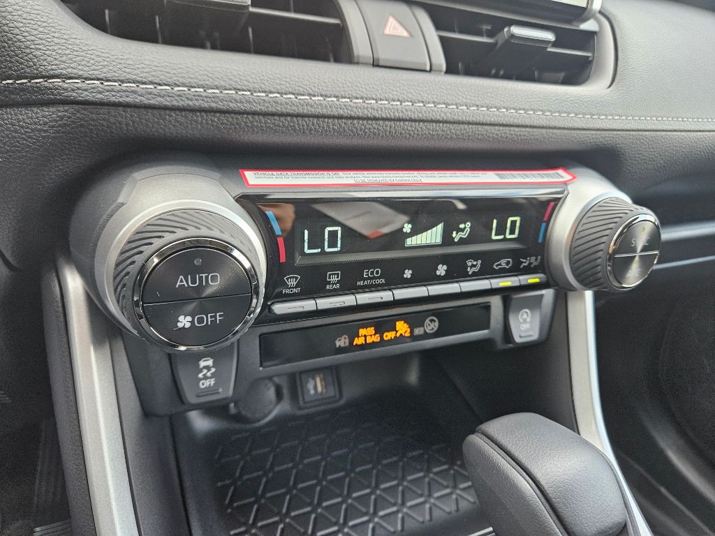 Thumbnail: 2024 Toyota RAV4 - 25