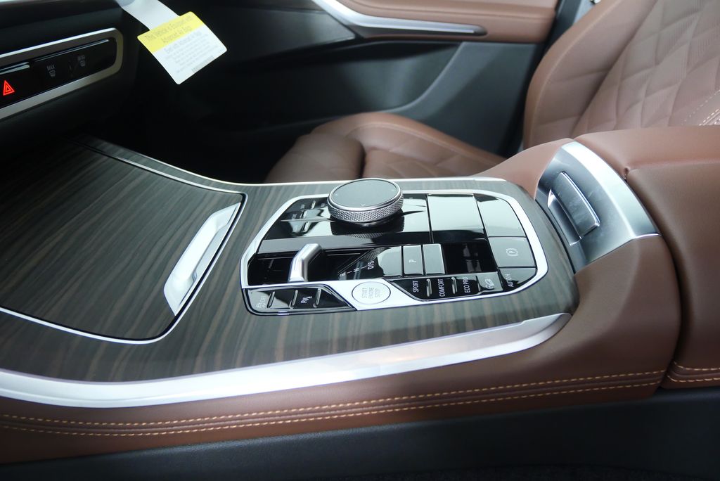 Thumbnail: 2026 BMW X5 - 22