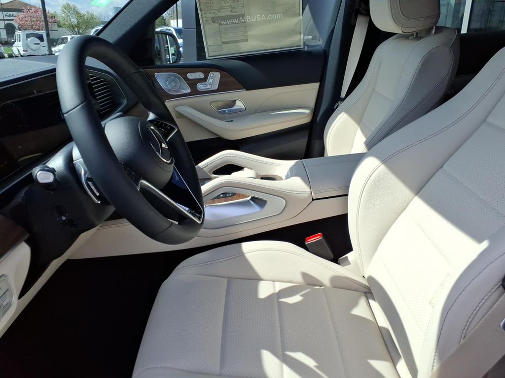 New 2026 White Mercedes-Benz GLE 450e image 14