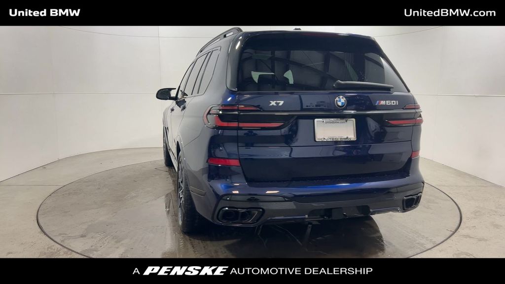 2025 BMW X7 M60i 7