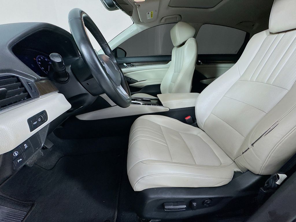 Used Car 2022 Honda Accord  Ex-l For Sale Under $25,000 In Austin, Texas