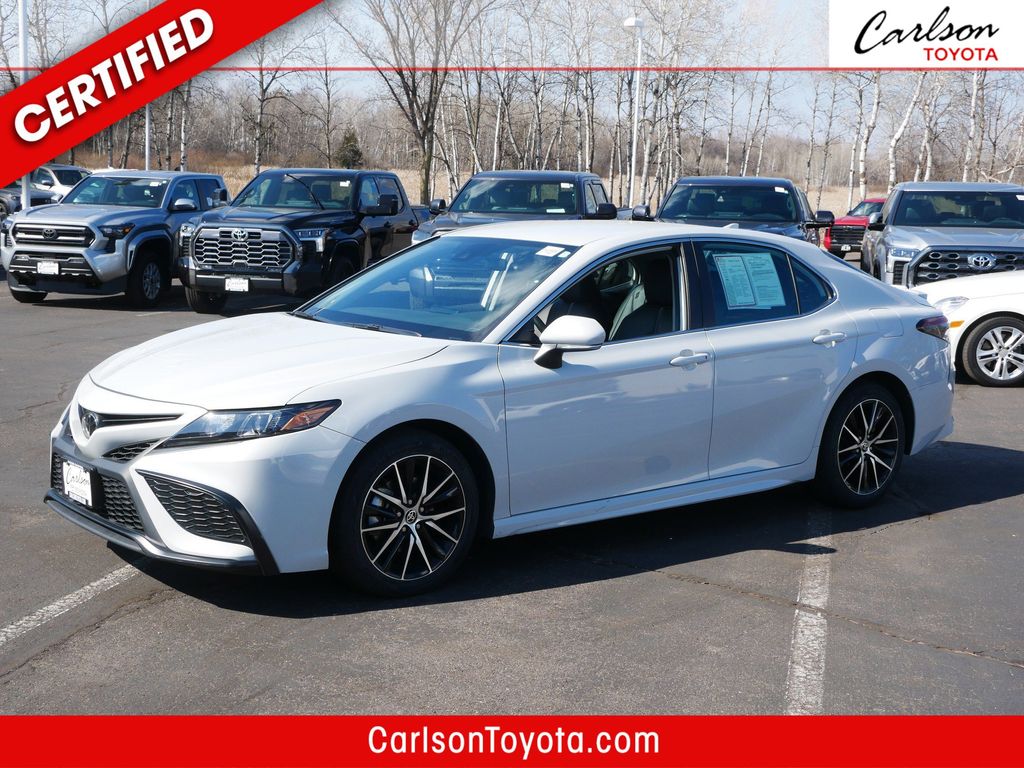 Ice Edge 2024 Toyota Camry SE FWD Sedan Front-Wheel Drive 8-Speed Automatic
