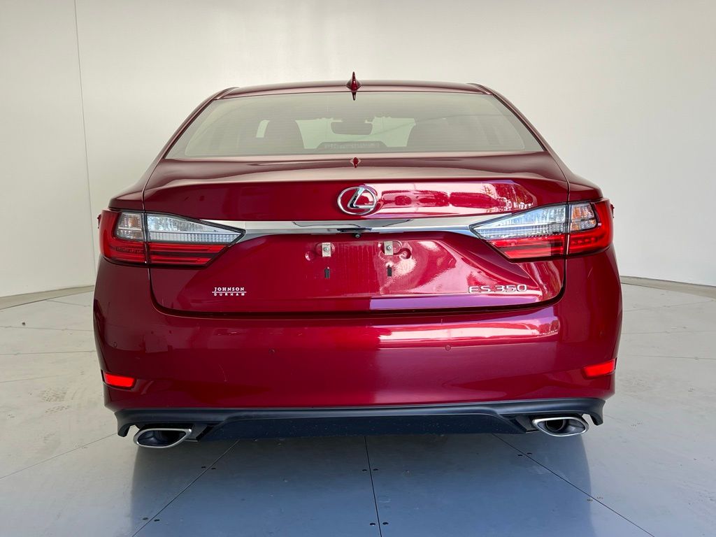 Thumbnail: 2017 Lexus ES - 21