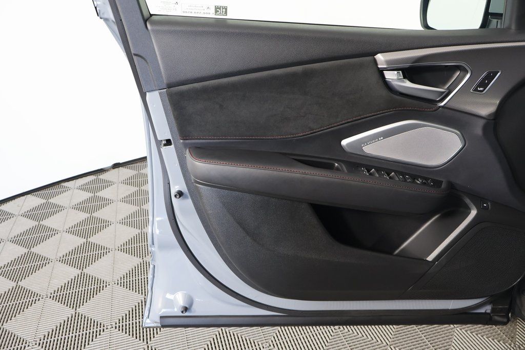 Thumbnail: 2025 Acura RDX - 12