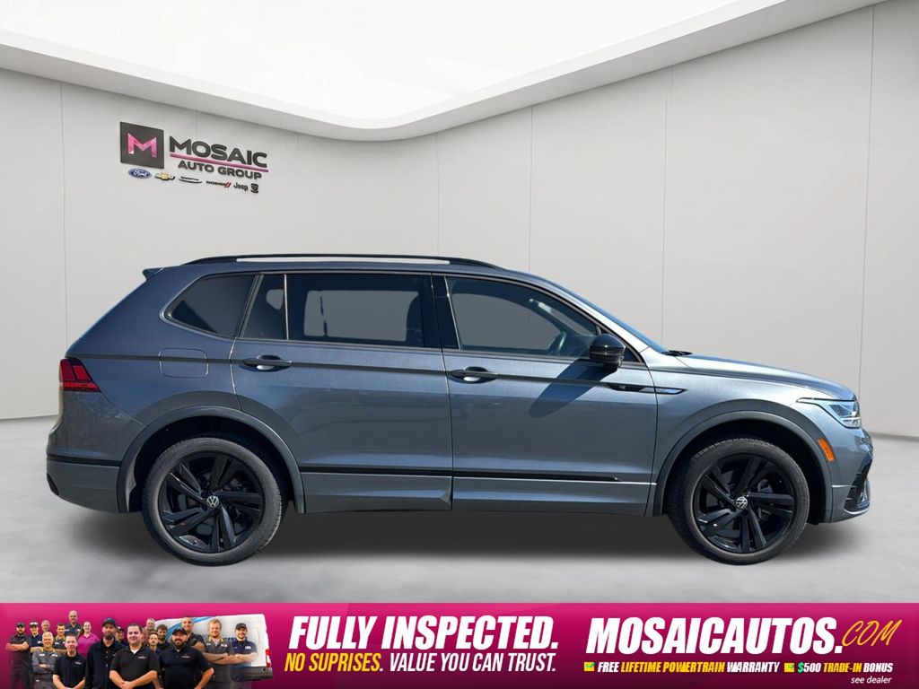 Used 2023 Volkswagen Tiguan SE R-LINE BLACK with VIN 3VV8B7AX5PM103988 for sale in Zumbrota, Minnesota