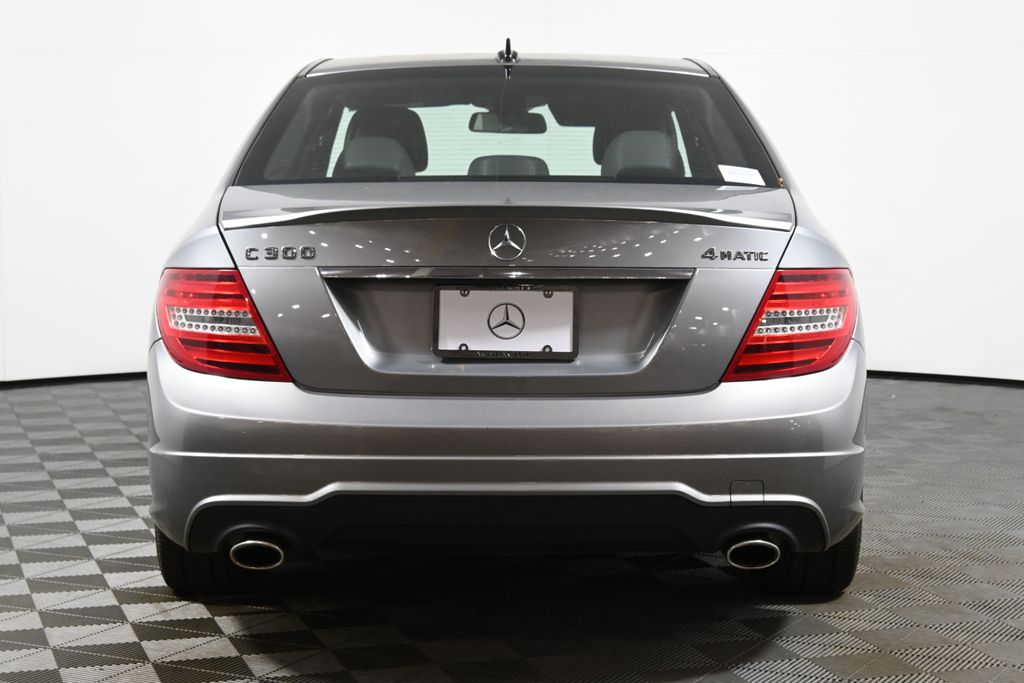 Thumbnail: 2013 Mercedes-Benz C-Class - 9