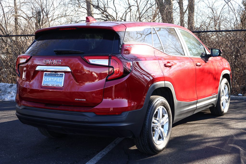 2024 GMC Terrain SLE 10