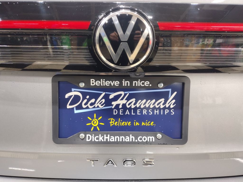 2025 Volkswagen Taos 1.5T SE