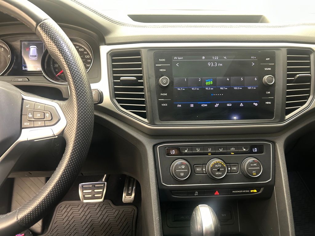 2021 Volkswagen Atlas V6 SE Technology R-Line photo 28