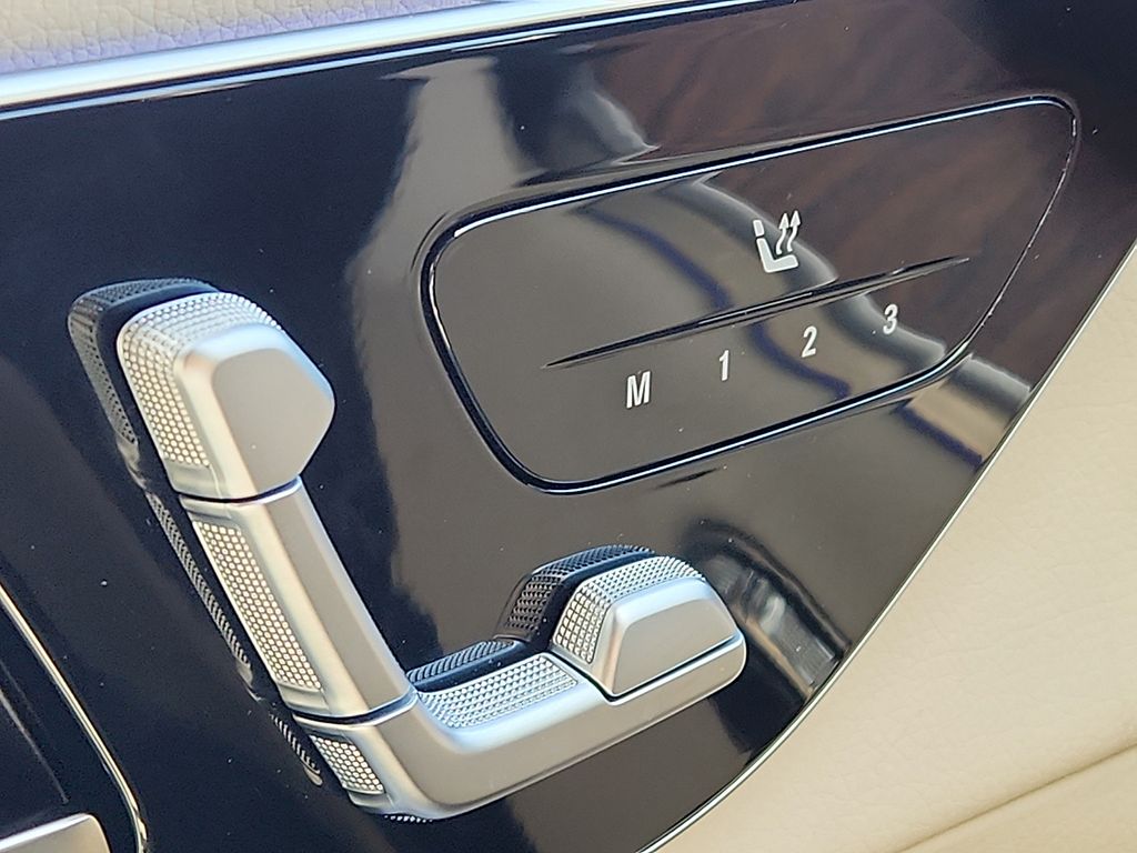 Thumbnail: 2026 Mercedes-Benz GLC - 22