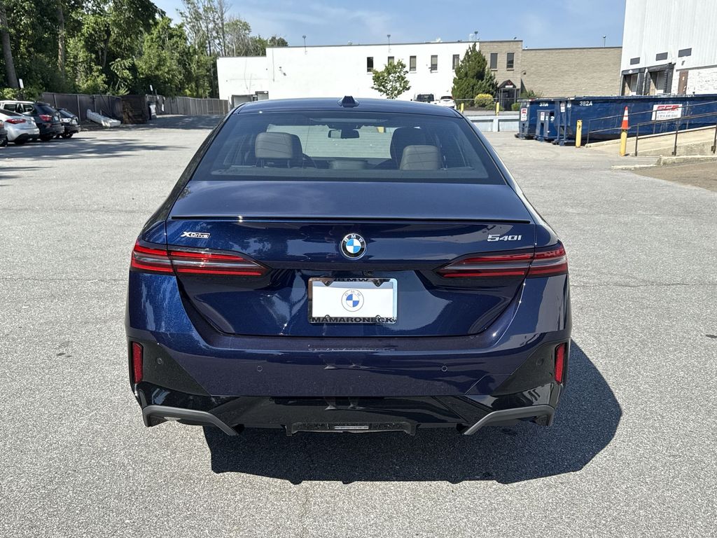 Thumbnail: 2026 BMW 5 Series - 22
