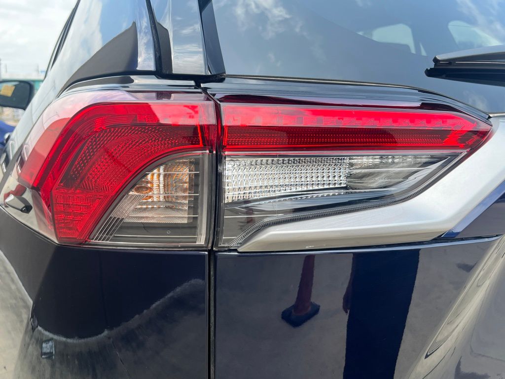 2024 Toyota RAV4 Limited 8