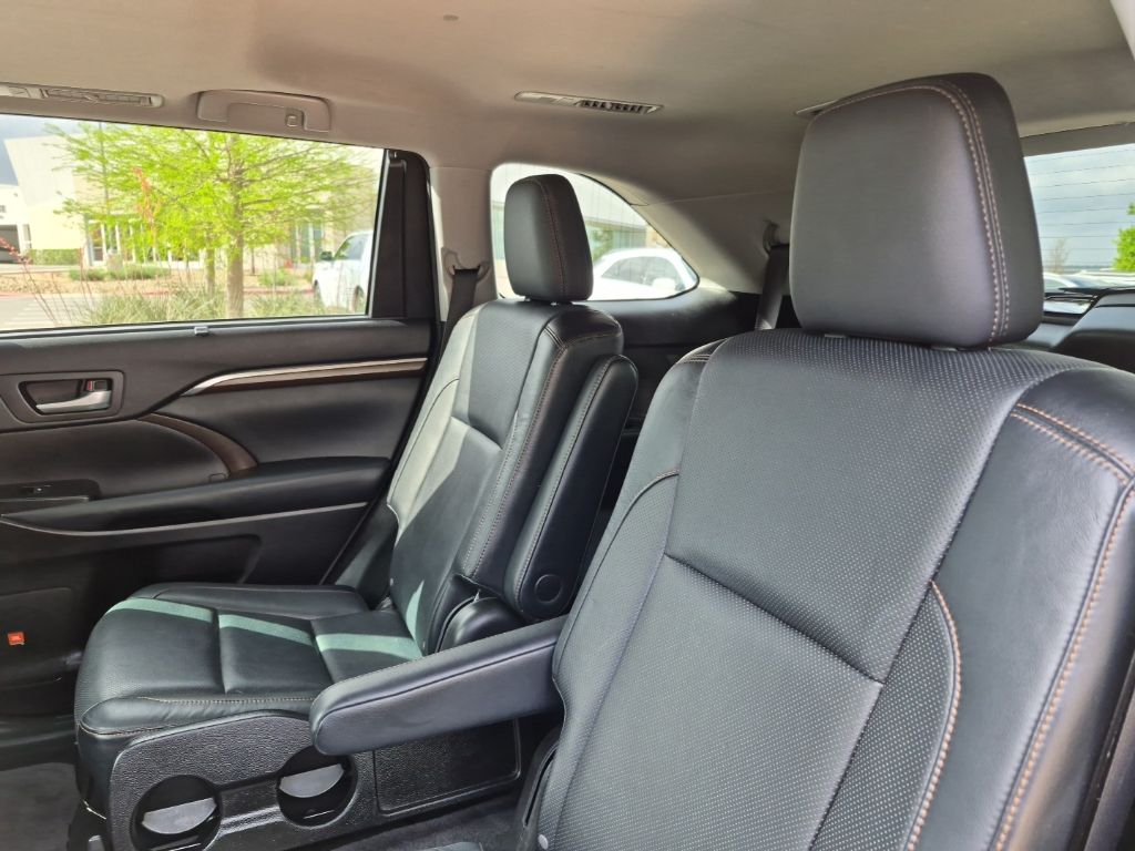 Used Car 2014 Toyota Highlander  Limited For Sale Under $20,000 In Austin, Texas